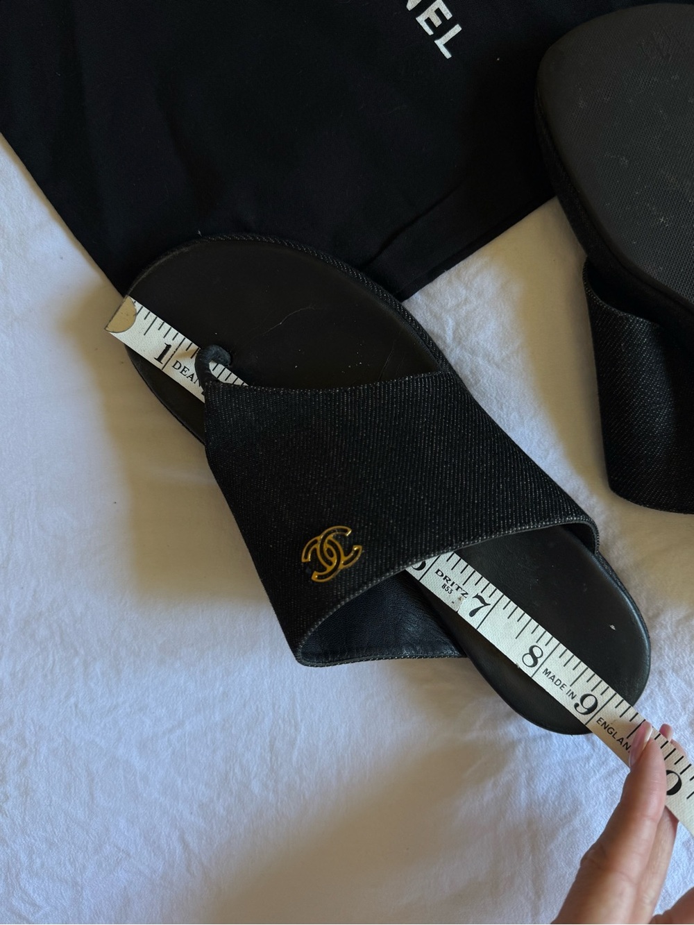CHANEL Vintage Black Denim Slide/Thong Sandals with Gold CC Logo - Picture 4 of 15